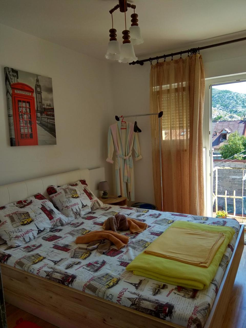 Apartment Tea Cetinje Eksteriør billede